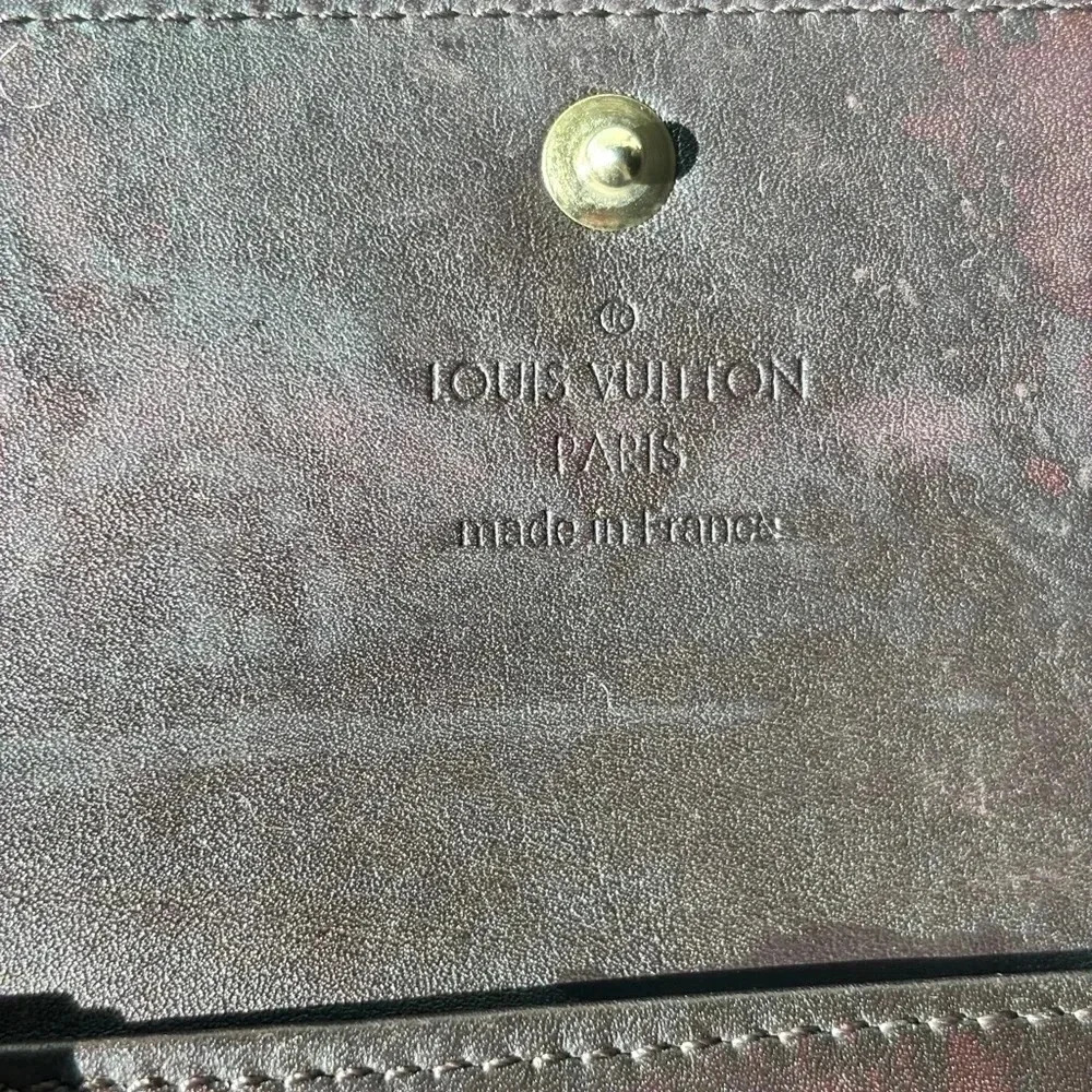 Authentic Louis Vuitton Vernis 4 Key holder. Burgundy wine color. - Picture 4 of 7